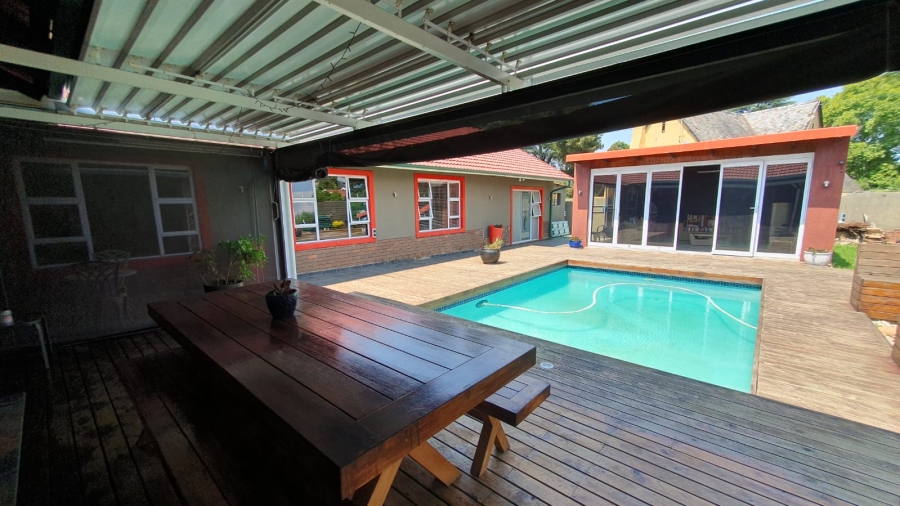 4 Bedroom Property for Sale in Brackendowns Gauteng