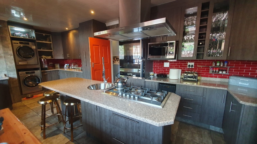 4 Bedroom Property for Sale in Brackendowns Gauteng