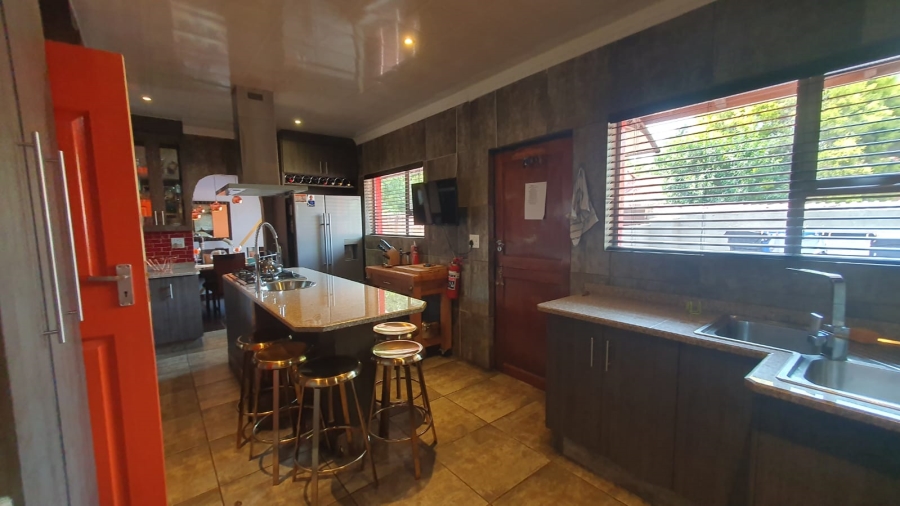 4 Bedroom Property for Sale in Brackendowns Gauteng