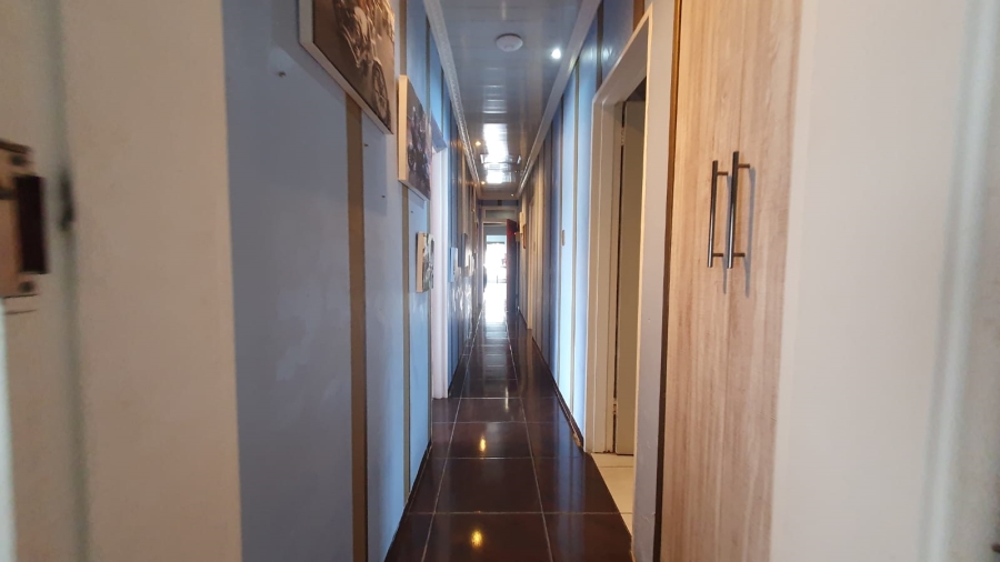 4 Bedroom Property for Sale in Brackendowns Gauteng