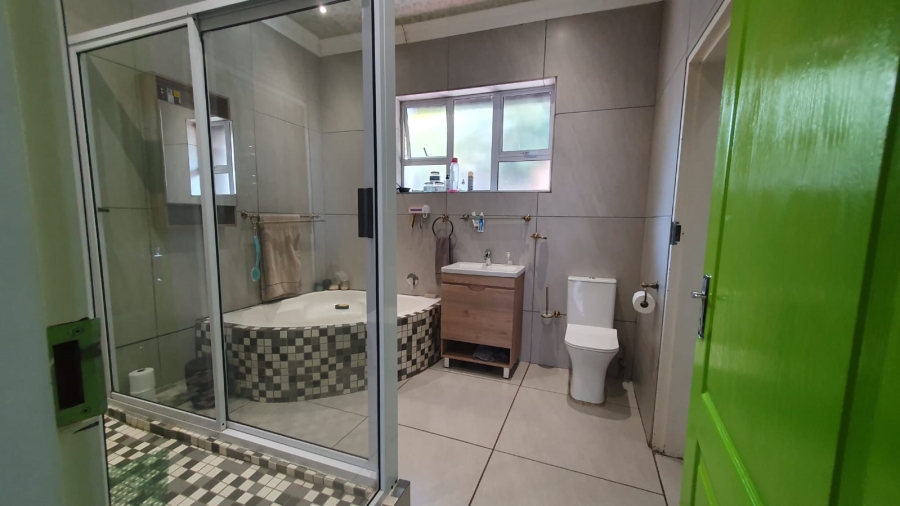 4 Bedroom Property for Sale in Brackendowns Gauteng