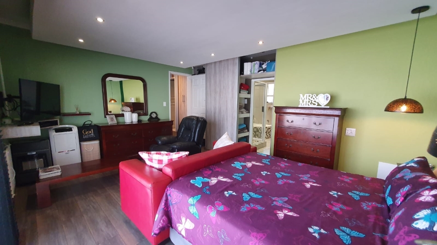 4 Bedroom Property for Sale in Brackendowns Gauteng