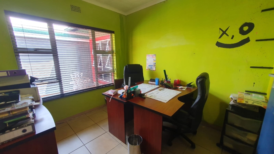 4 Bedroom Property for Sale in Brackendowns Gauteng