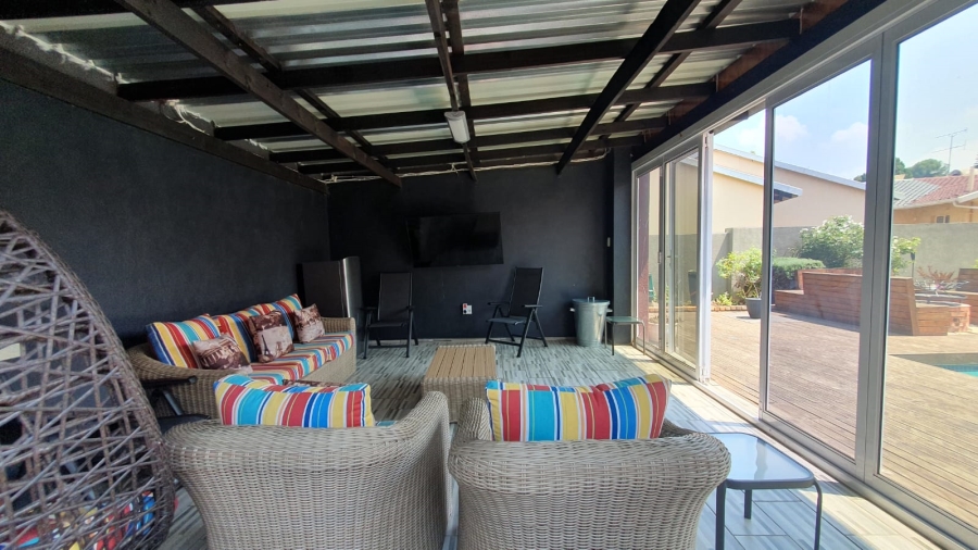 4 Bedroom Property for Sale in Brackendowns Gauteng
