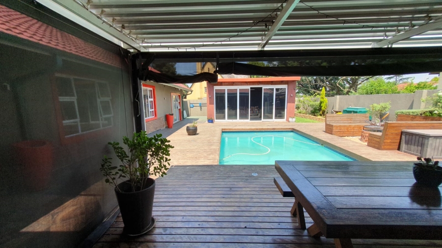 4 Bedroom Property for Sale in Brackendowns Gauteng