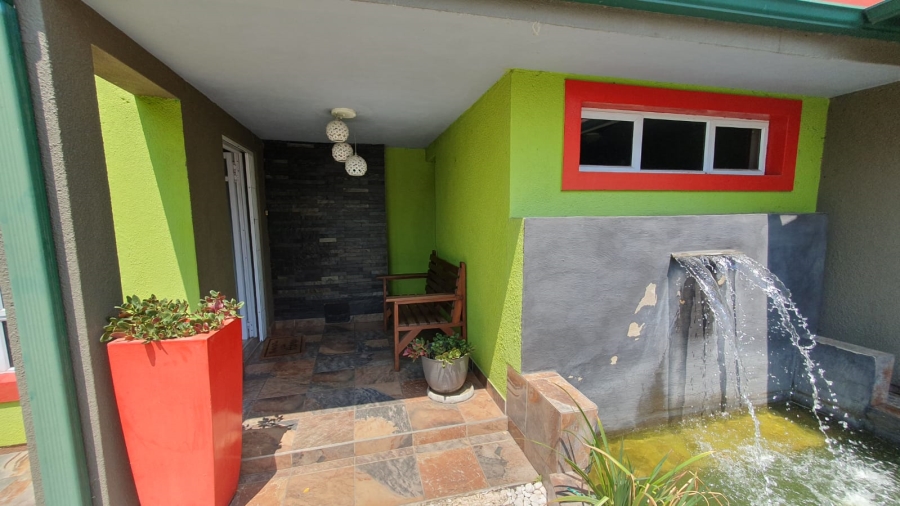 4 Bedroom Property for Sale in Brackendowns Gauteng