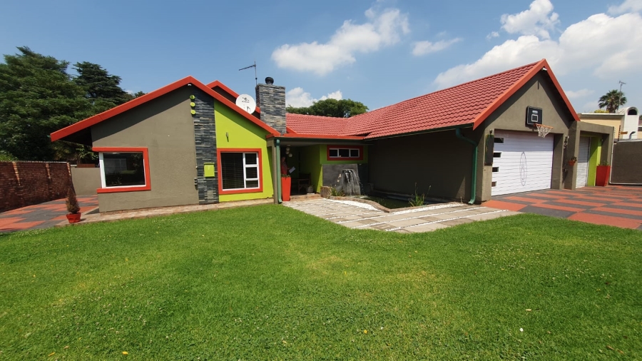 4 Bedroom Property for Sale in Brackendowns Gauteng