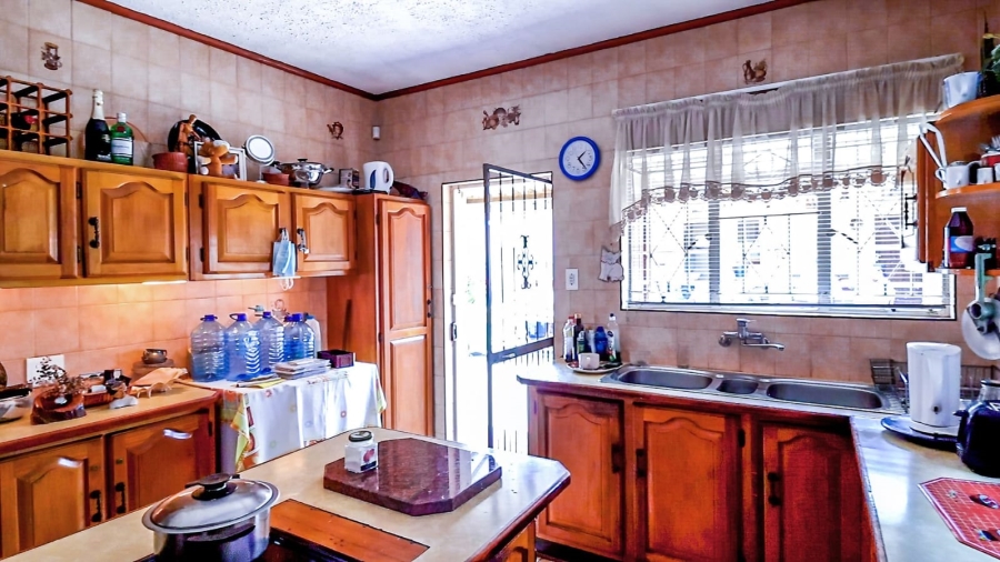 3 Bedroom Property for Sale in Kenilworth Gauteng