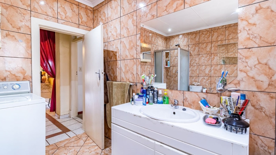 3 Bedroom Property for Sale in Kenilworth Gauteng