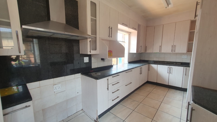 3 Bedroom Property for Sale in South Hills Gauteng