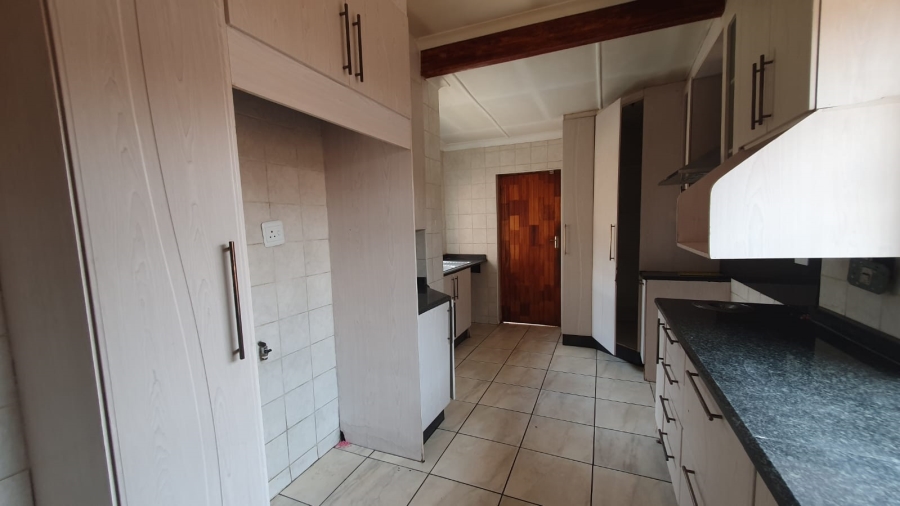 3 Bedroom Property for Sale in South Hills Gauteng