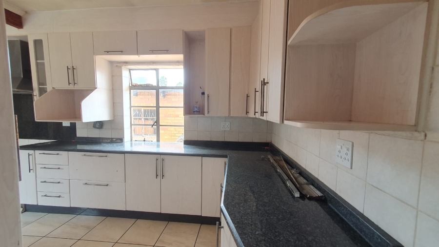 3 Bedroom Property for Sale in South Hills Gauteng
