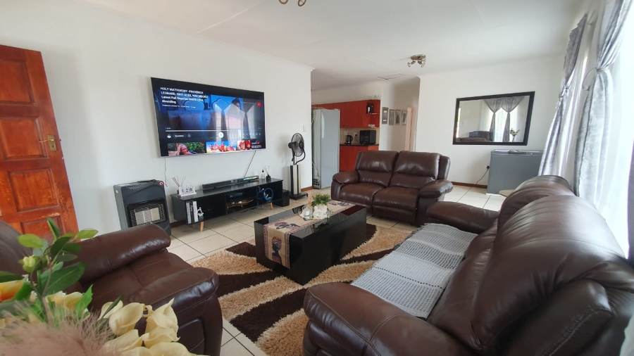 3 Bedroom Property for Sale in Roseacre Gauteng