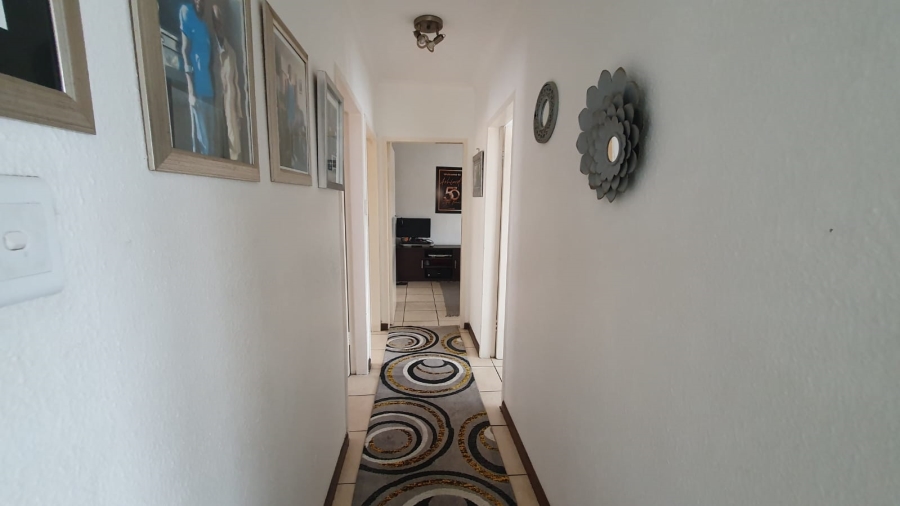 3 Bedroom Property for Sale in Roseacre Gauteng