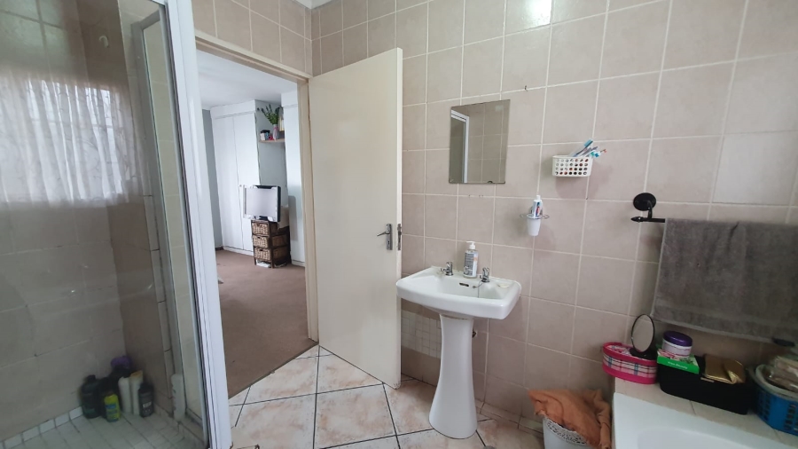 3 Bedroom Property for Sale in South Crest Gauteng