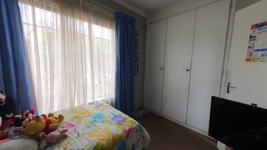 3 Bedroom Property for Sale in South Crest Gauteng