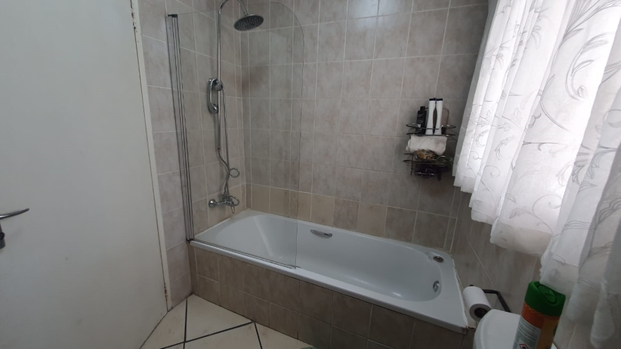 3 Bedroom Property for Sale in South Crest Gauteng