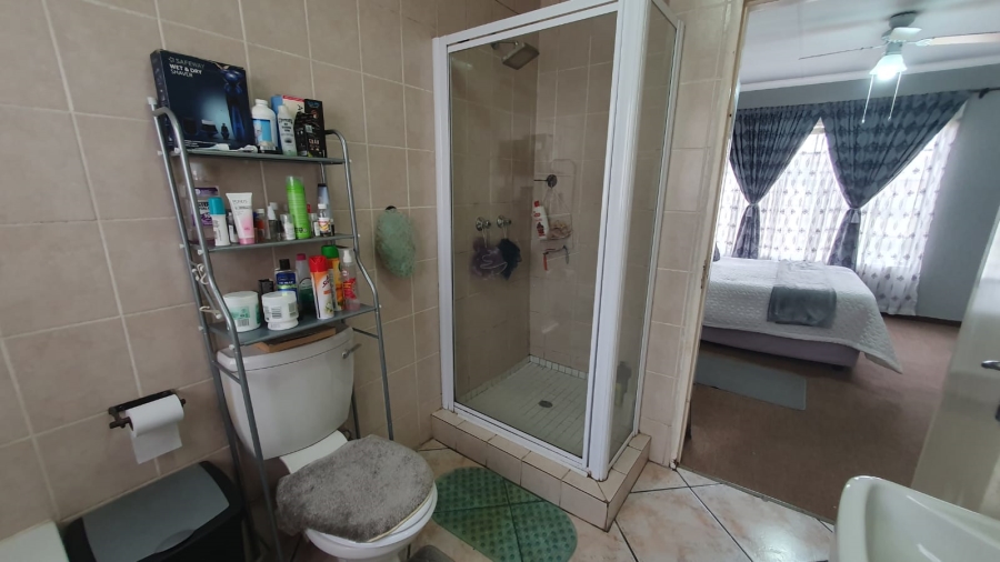 3 Bedroom Property for Sale in South Crest Gauteng