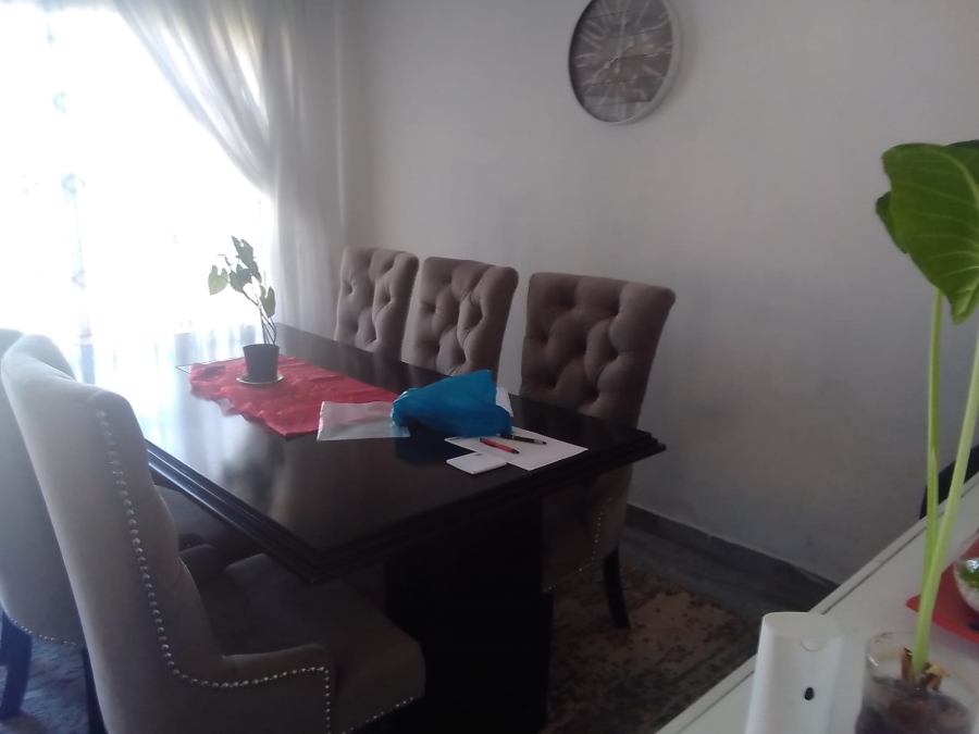 2 Bedroom Property for Sale in Mohlakeng Gauteng