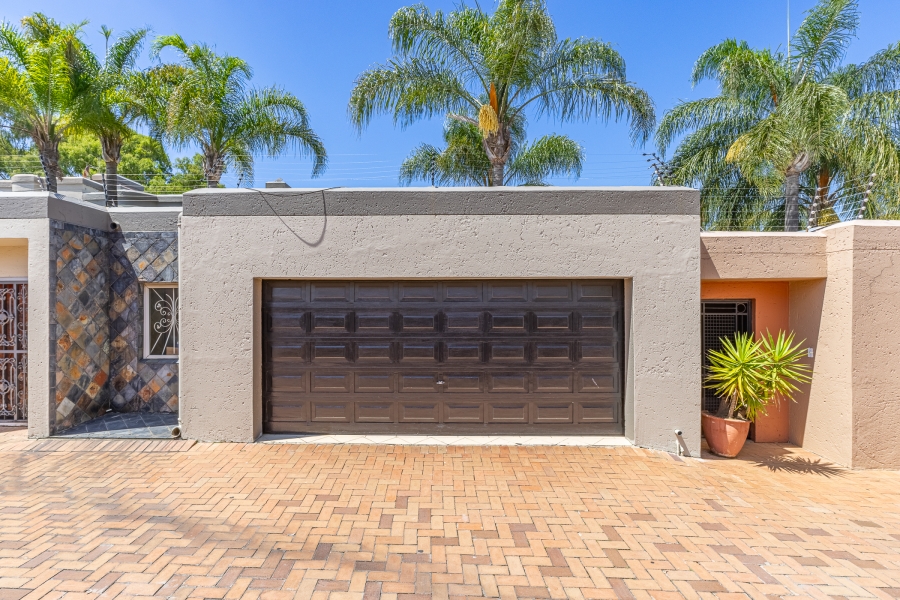 To Let 4 Bedroom Property for Rent in Dowerglen Gauteng