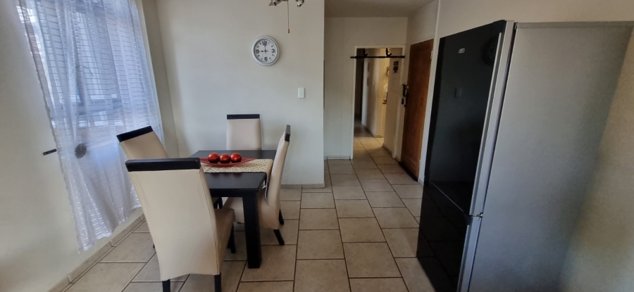 2 Bedroom Property for Sale in Wonderboom South Gauteng