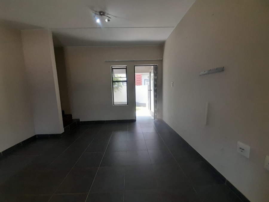 To Let 2 Bedroom Property for Rent in Honeydew Gauteng
