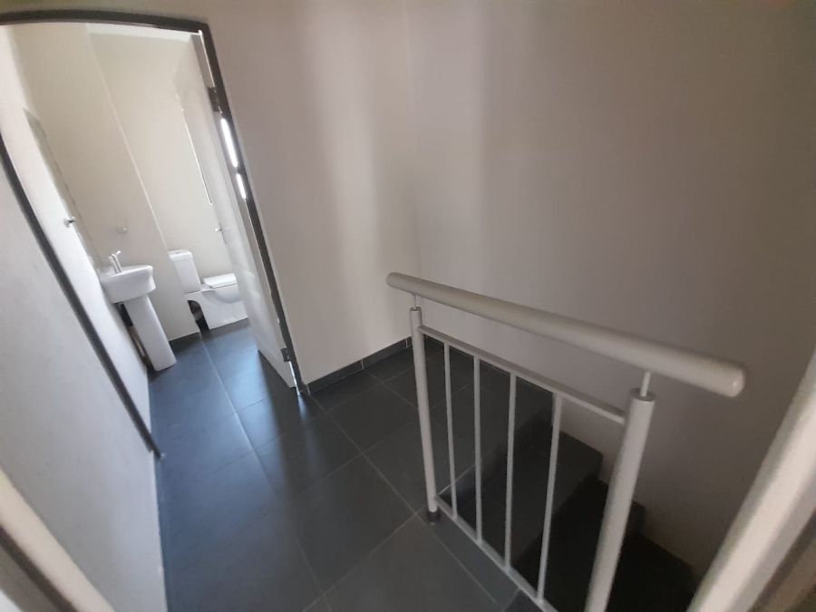 To Let 2 Bedroom Property for Rent in Honeydew Gauteng