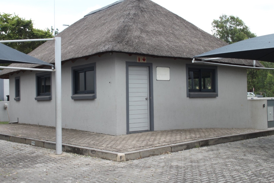 To Let 2 Bedroom Property for Rent in Honeydew Gauteng