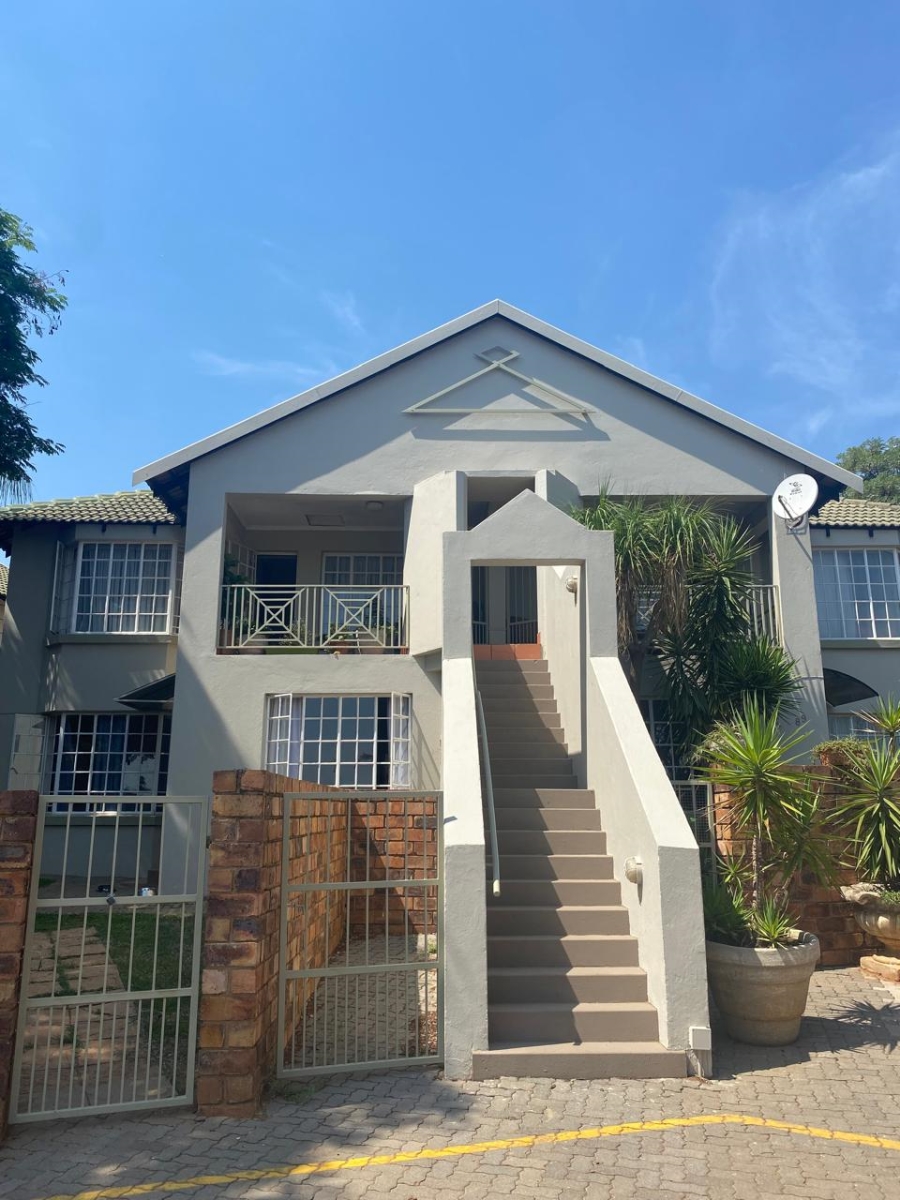 2 Bedroom Property for Sale in Wapadrand Gauteng