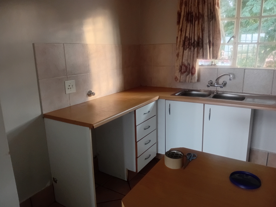 2 Bedroom Property for Sale in Wapadrand Gauteng