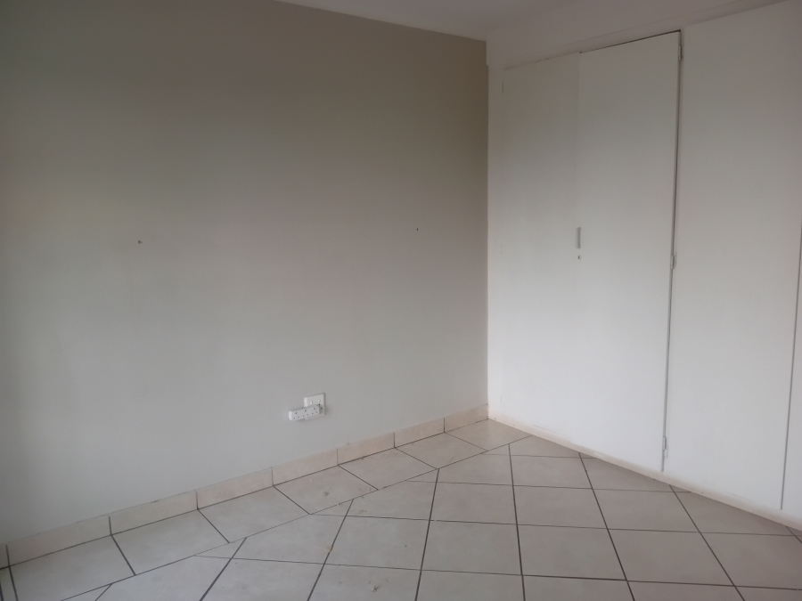 2 Bedroom Property for Sale in Wapadrand Gauteng