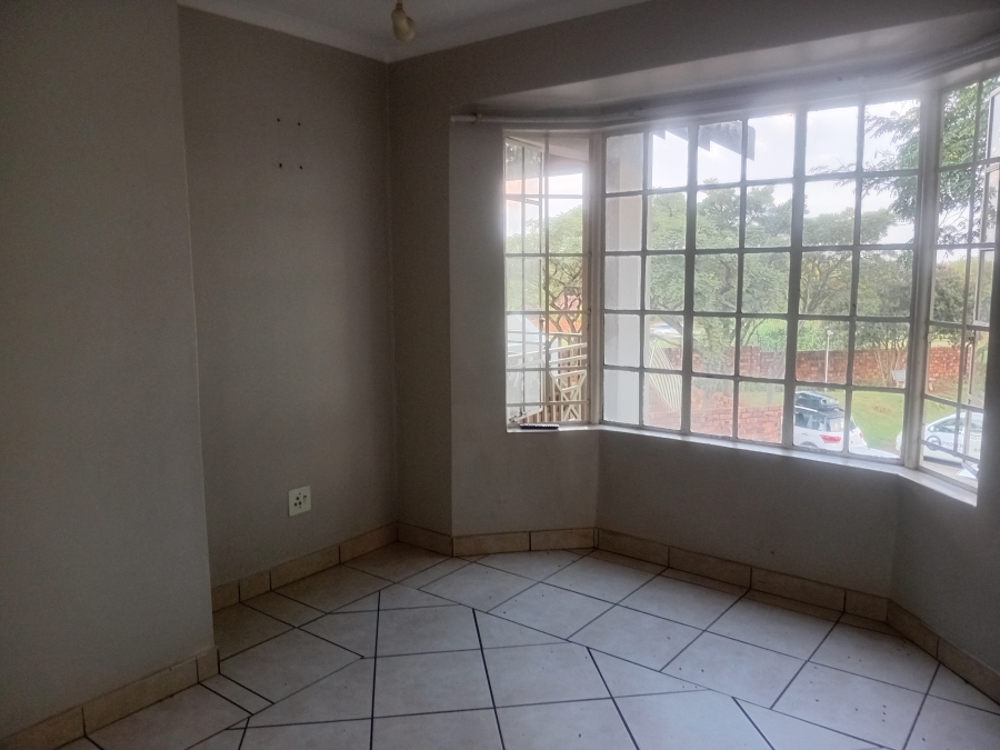 2 Bedroom Property for Sale in Wapadrand Gauteng
