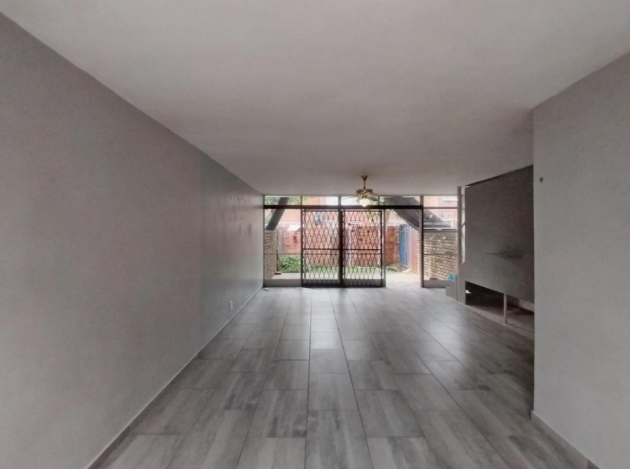 2 Bedroom Property for Sale in Roseville Gauteng