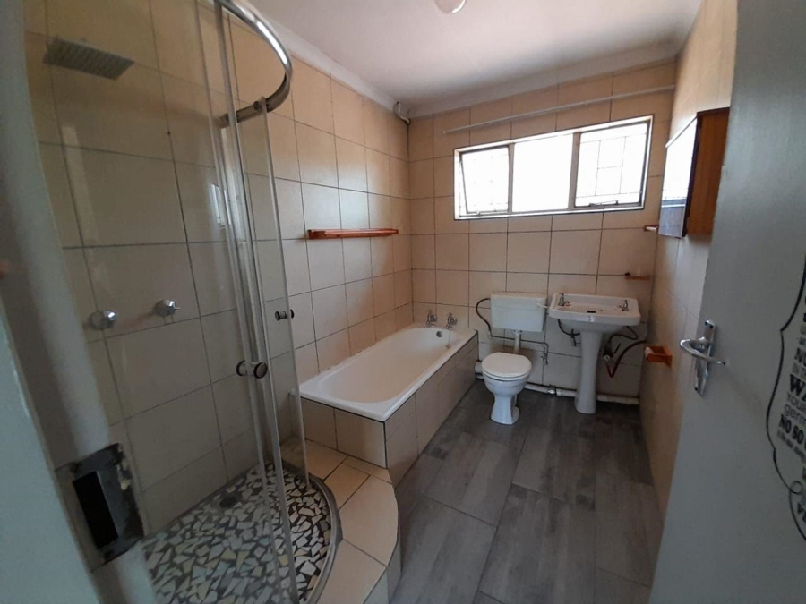 2 Bedroom Property for Sale in Roseville Gauteng