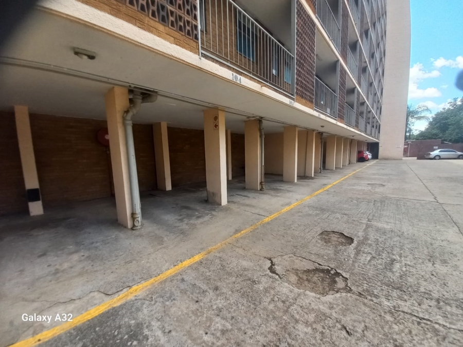 2 Bedroom Property for Sale in Weavind Park Gauteng