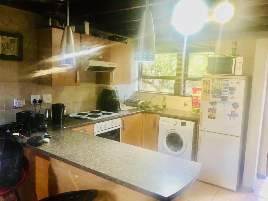 To Let 2 Bedroom Property for Rent in Sunninghill Gauteng