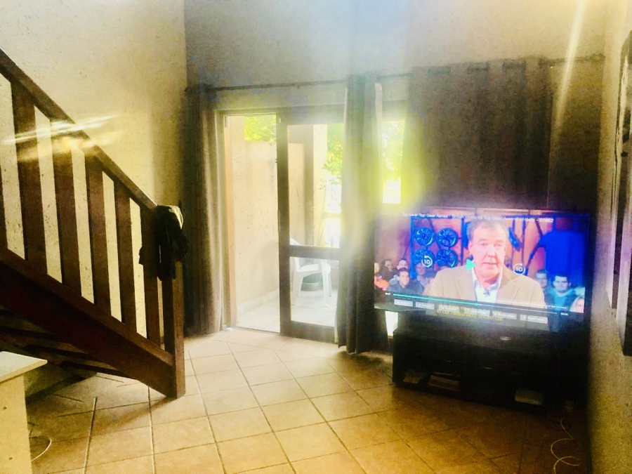 To Let 2 Bedroom Property for Rent in Sunninghill Gauteng