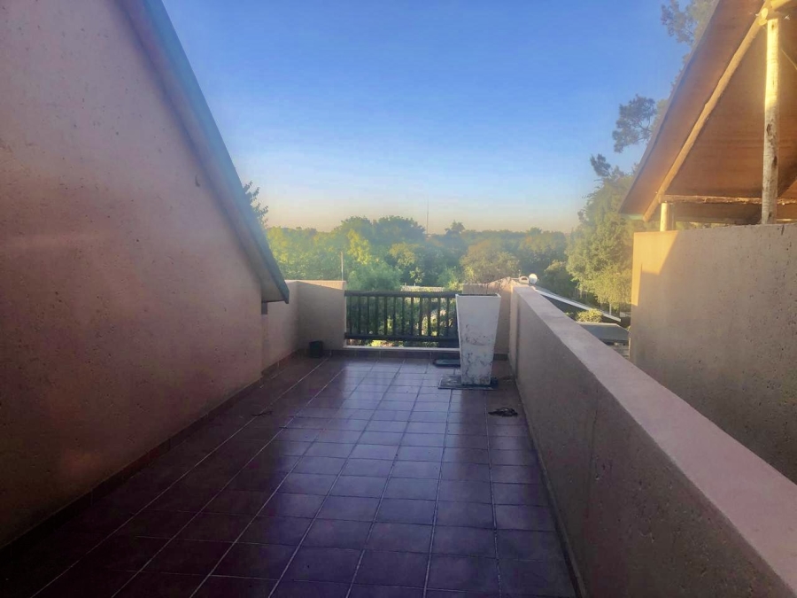 To Let 2 Bedroom Property for Rent in Sunninghill Gauteng
