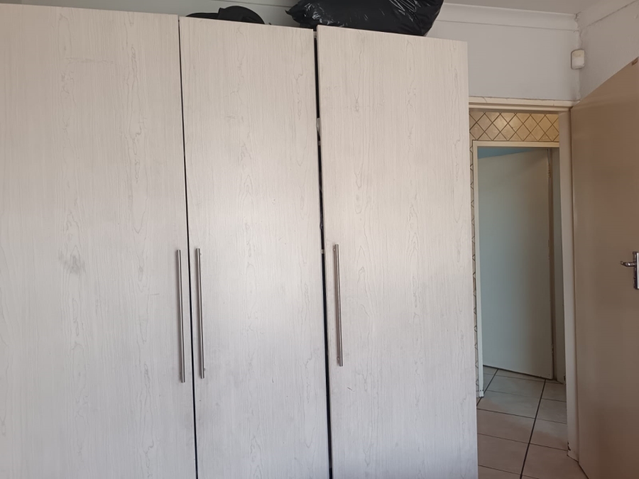 3 Bedroom Property for Sale in Clayville Gauteng