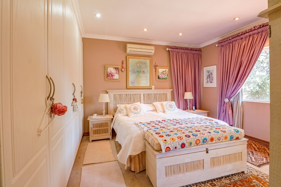 4 Bedroom Property for Sale in Silver Lakes Golf Estate Gauteng