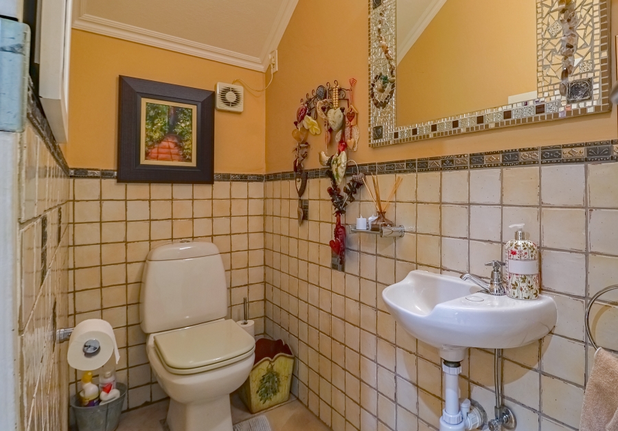 4 Bedroom Property for Sale in Silver Lakes Golf Estate Gauteng