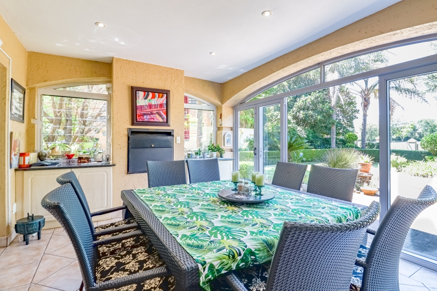 4 Bedroom Property for Sale in Silver Lakes Golf Estate Gauteng