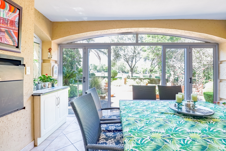 4 Bedroom Property for Sale in Silver Lakes Golf Estate Gauteng