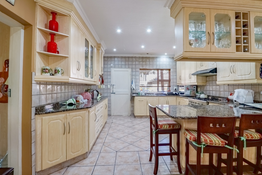 4 Bedroom Property for Sale in Silver Lakes Golf Estate Gauteng