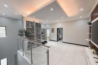 5 Bedroom Property for Sale in Greenstone Hill Gauteng