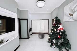 5 Bedroom Property for Sale in Greenstone Hill Gauteng