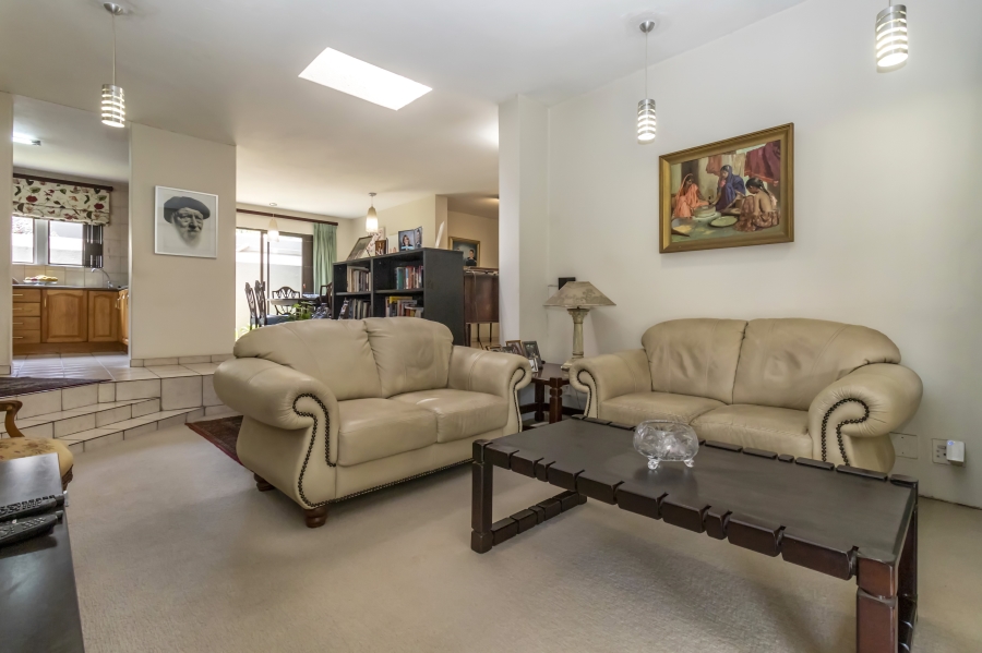 3 Bedroom Property for Sale in Magaliessig Gauteng