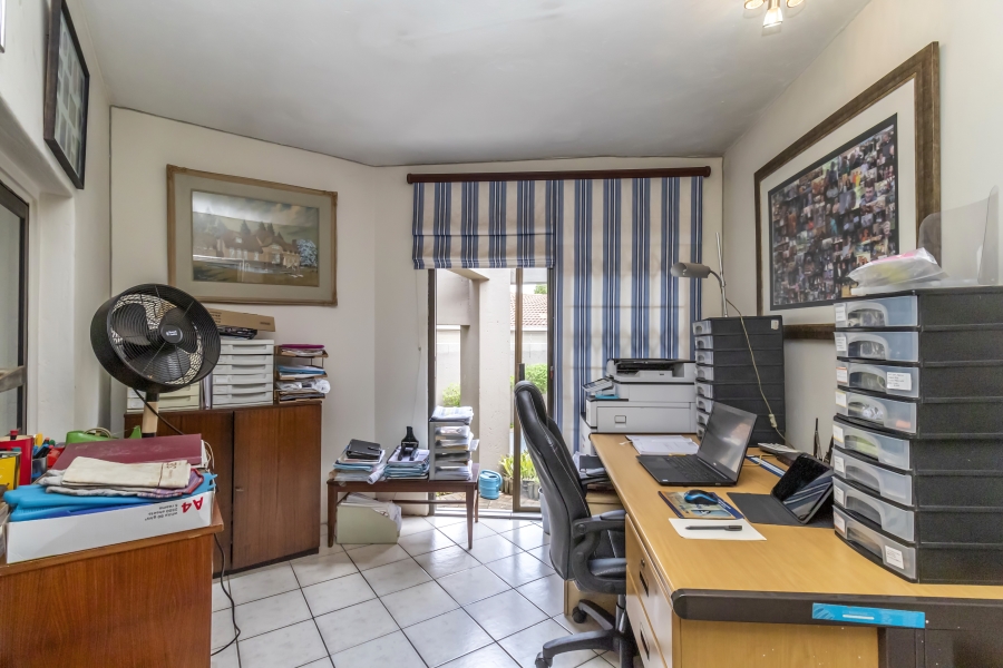 3 Bedroom Property for Sale in Magaliessig Gauteng