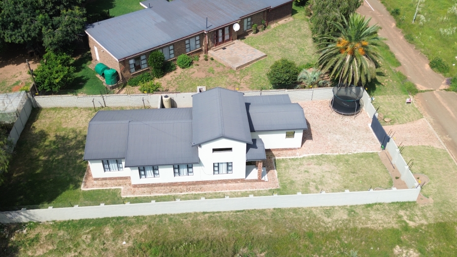 3 Bedroom Property for Sale in Rensburg Gauteng