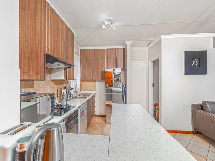 3 Bedroom Property for Sale in Noordwyk Gauteng